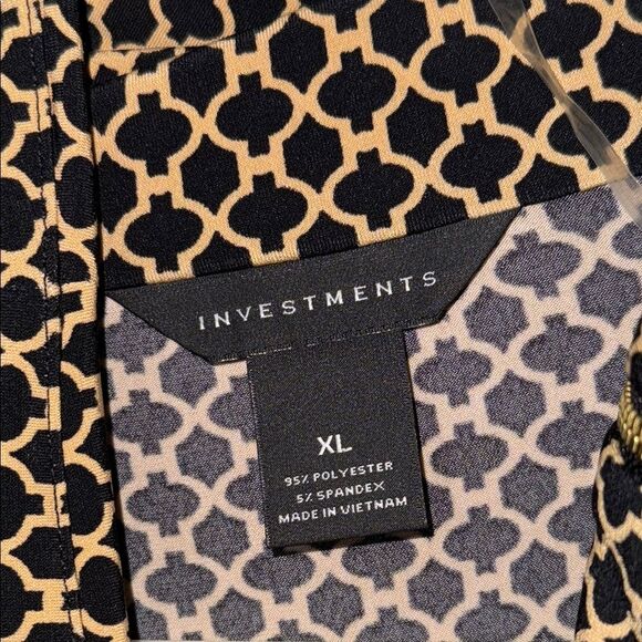 Investments Black and Tan Patterned Blouse - Picture 2 of 12